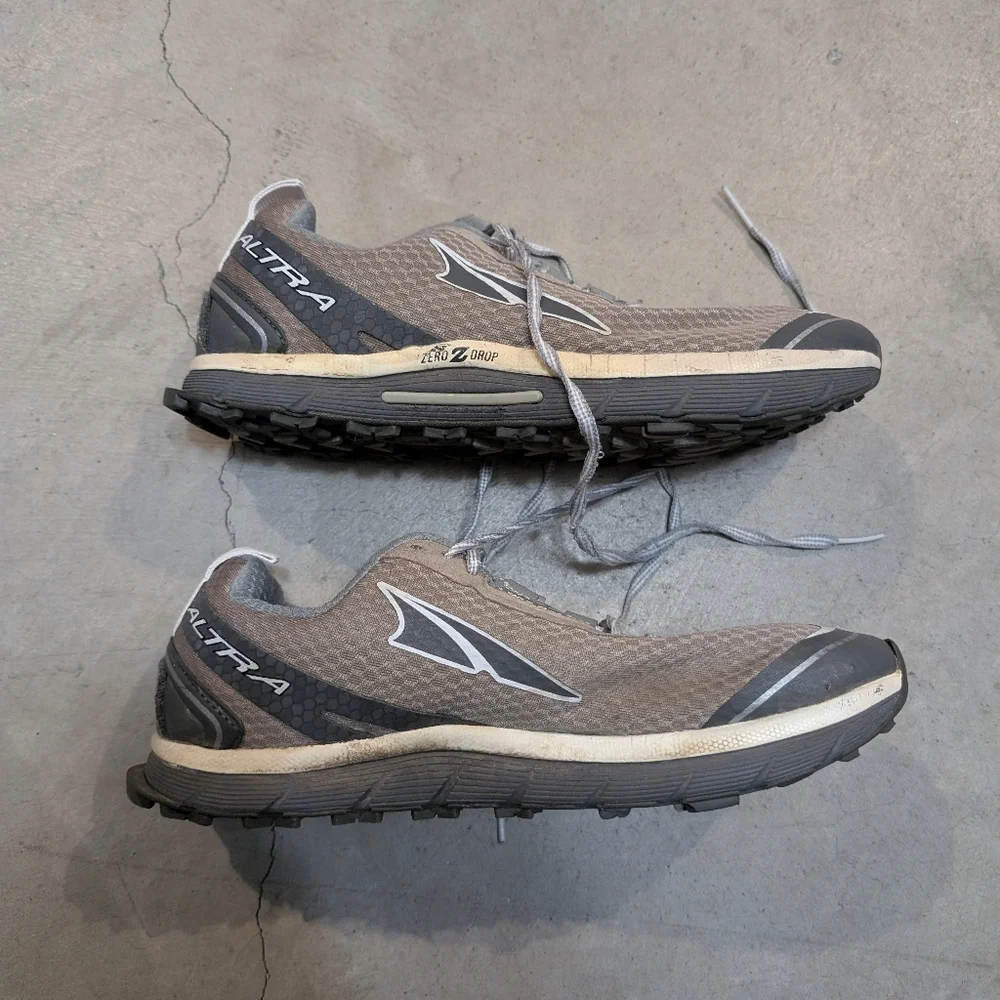 Altra Women's Tan Gray Athletic Shoes